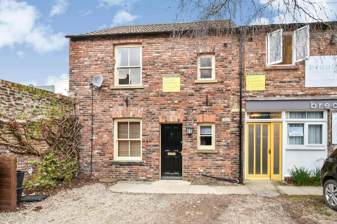 Millers Cottage With Free Allocated Parking York